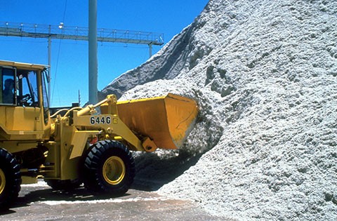 Otimizando a gestão de armazéns de algodão em caroço com a tecnologia RFID.