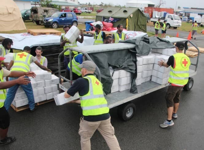 Implantação rápida em situações de desastre: RFID para uma coordenação mais inteligente de suprimentos e pessoal.
