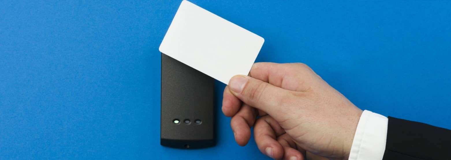 Construindo um Campus Inteligente: Sistema de Gerenciamento de Cartão Único com Tecnologia RFID