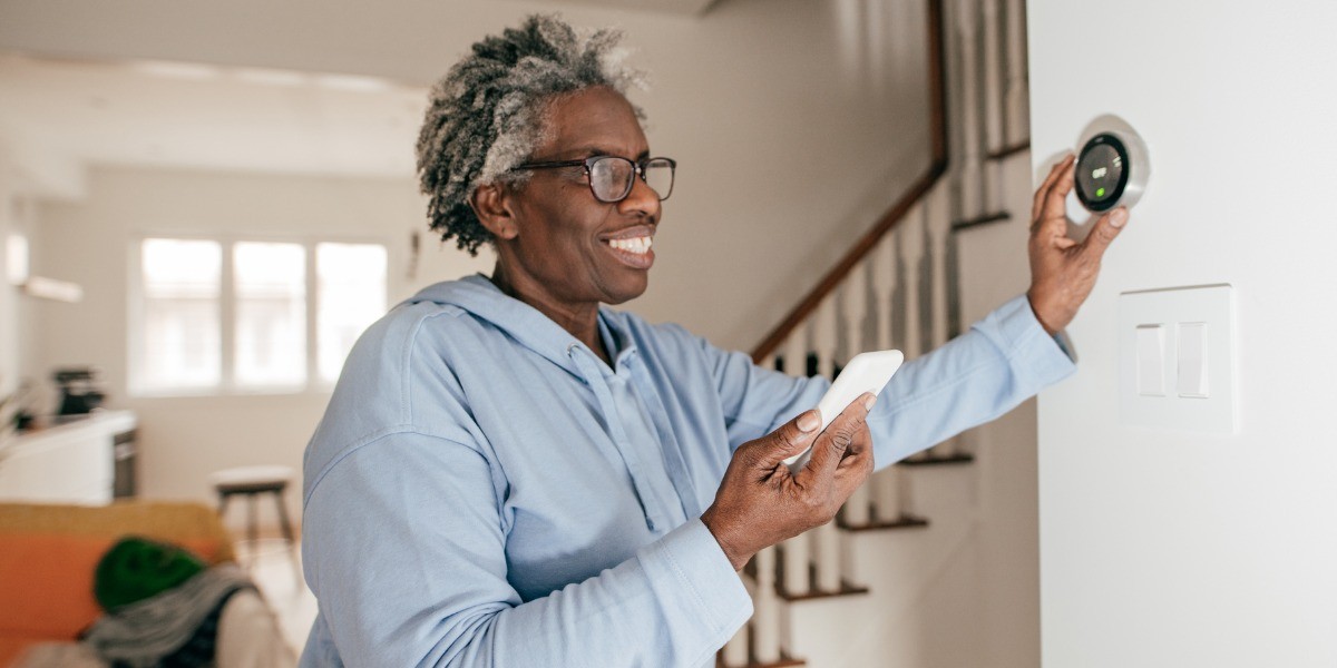Cuidados inteligentes para idosos com tecnologia RFID: do monitoramento em tempo real à segurança proativa.