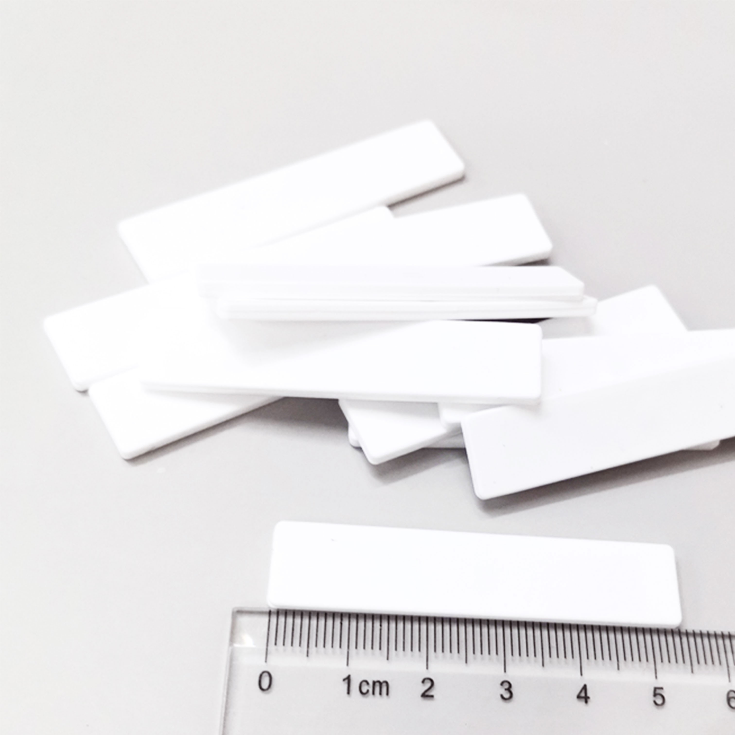 Etiqueta de silicone RFID JT-F5512 UHF 860-960Mhz para lavanderia