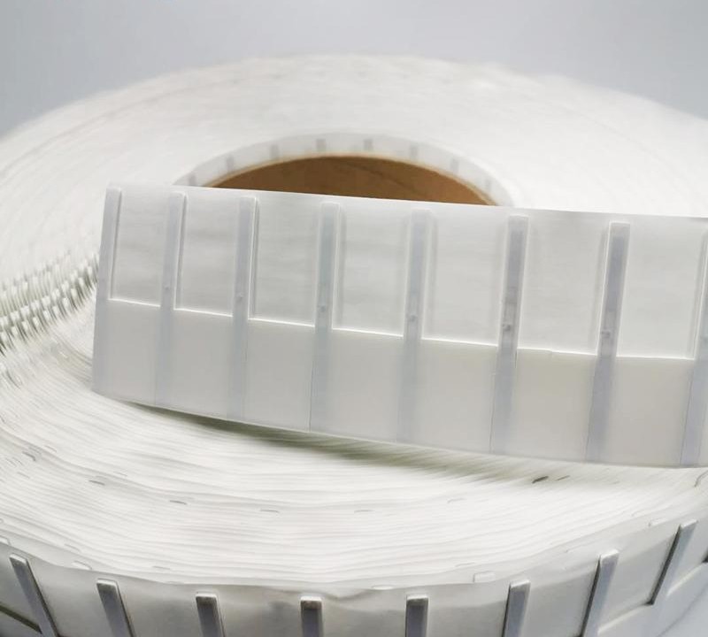 Etiqueta RFID flexível imprimível em metal JT-K6505 65*5*1,26mm 860-960Mhz UHF