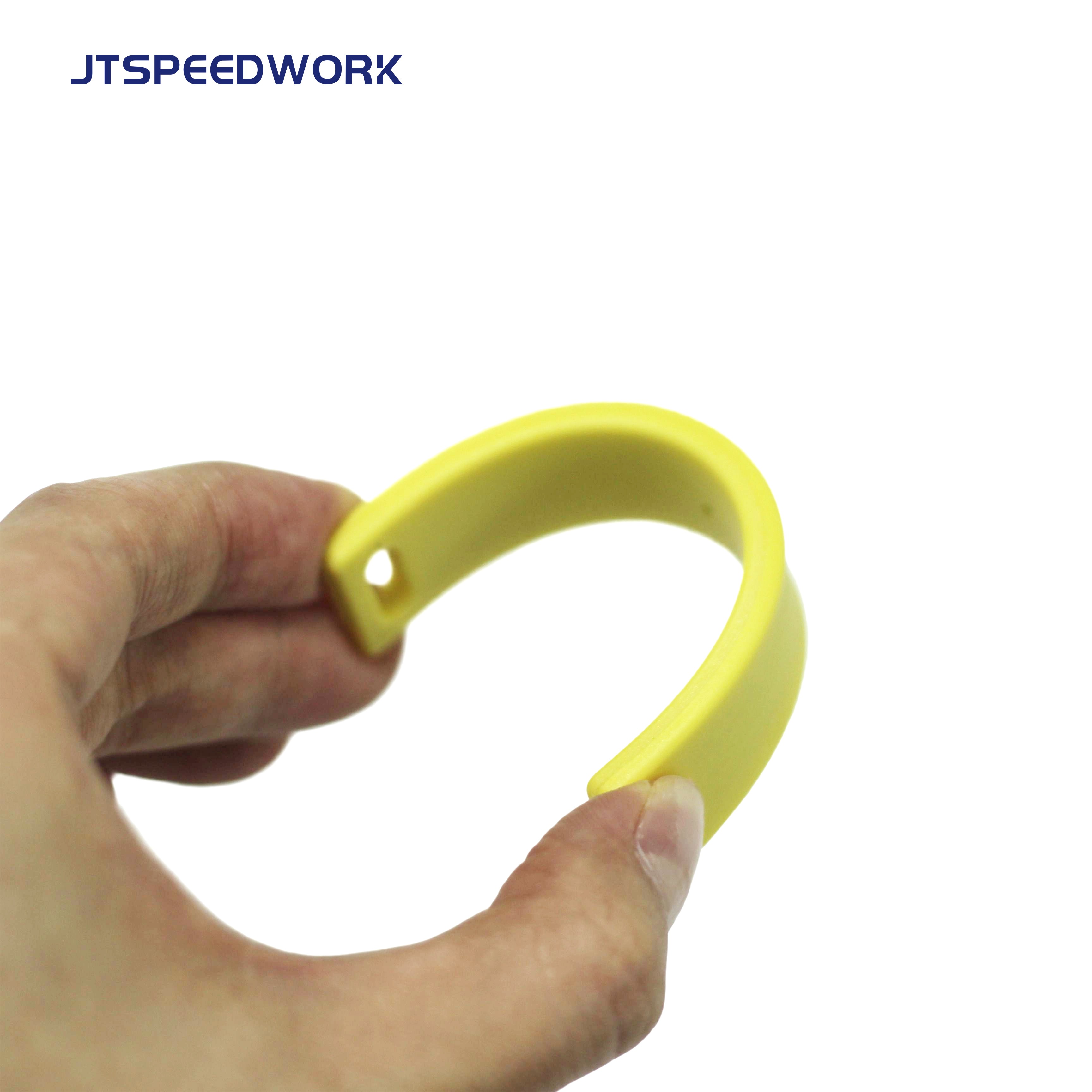 Etiqueta flexível anti-metal JT-K9018 90*18*4mm TPU UHF RFID Impinj Monza R6