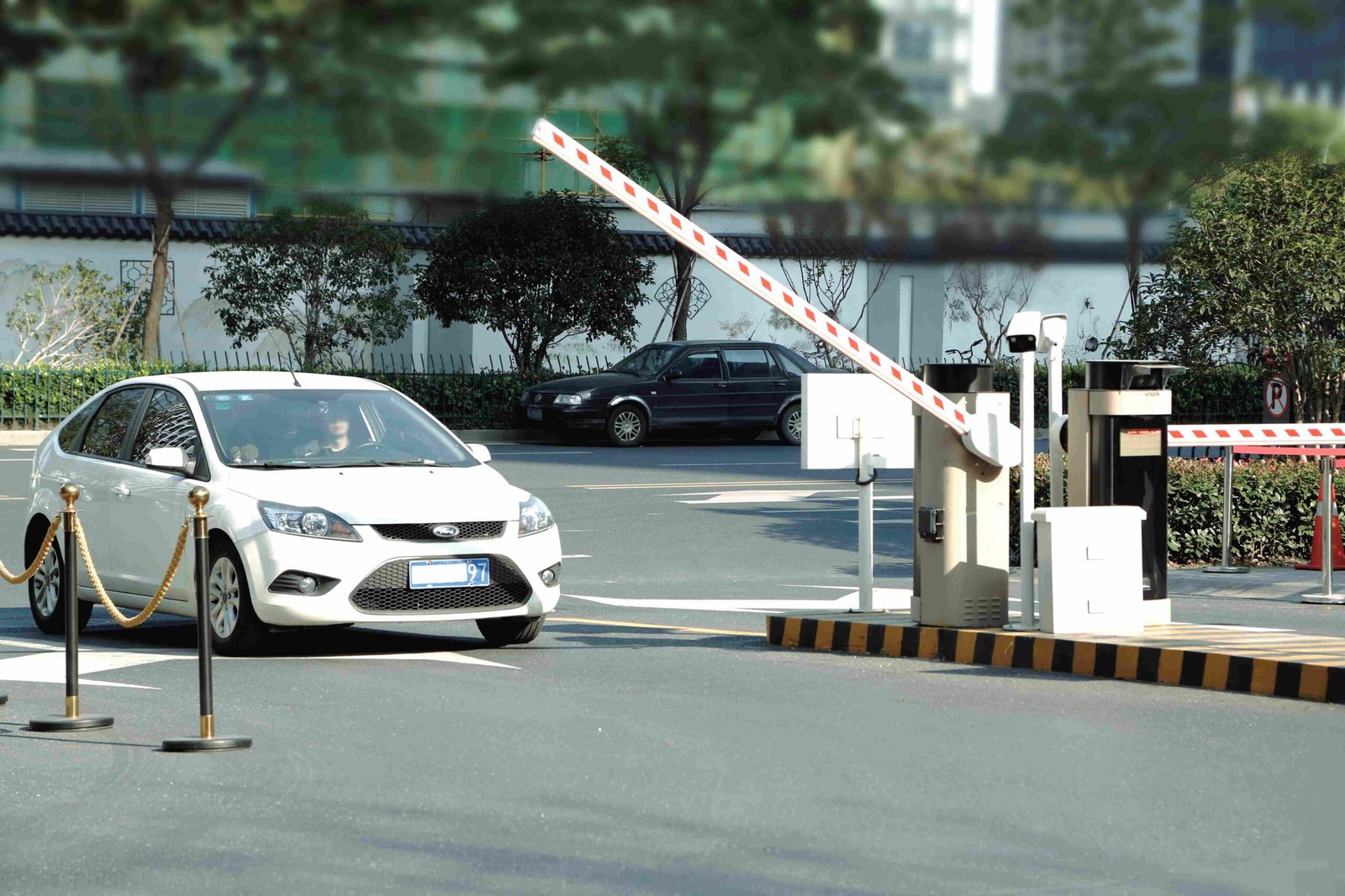 Por que a tecnologia RFID UHF está transformando o gerenciamento de presença e o controle de acesso de veículos